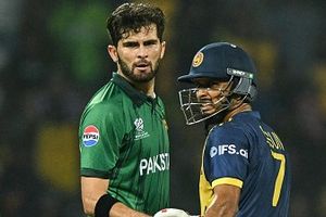 IPL के लिए इस स्टार ने PSL को मारी लात, राजस्थान रॉयल्स ने करोड़ों रुपये का ऑफर देकर इस खिलाड़ी की जगह बुलाया SportsTak Hindi