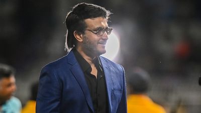 धोनी से मिलना चाहते हैं सौरव गांगुली, रिटायरमेंट को लेकर करना चाहते हैं बात, जानें पूरा मामला SportsTak Hindi