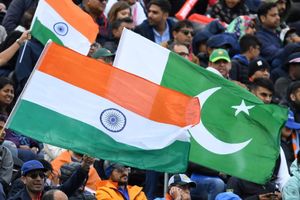 भारत की पहले ही मैच में पाकिस्तान से टक्कर,SAFF चैंपियनशिप में दोनों के बीच करो या मरो वाला मुकाबला SportsTak Hindi