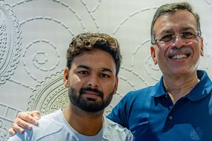 IPL 2026 सीजन से पहले LSG के मालिक संजीव गोयनका ने ऋषभ पंत को भेजा स्पेशल मैसेज, बताया टारगेट SportsTak Hindi