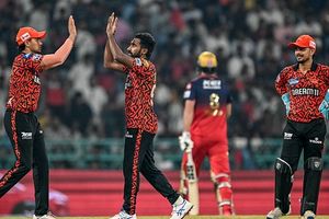 SRH Full Schedule, IPL 2026: रॉयल चैलेंजर्स बेंगलुरु के खिलाफ अभियान का आगाज करेगी सनराइजर्स हैदराबाद, जानें टीम का पूरा शेड्यूल SportsTak Hindi