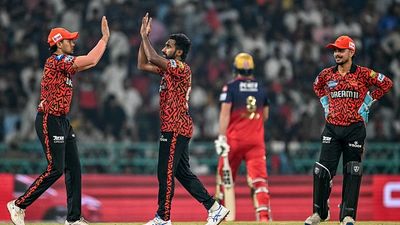 SRH Full Schedule, IPL 2026: रॉयल चैलेंजर्स बेंगलुरु के खिलाफ अभियान का आगाज करेगी सनराइजर्स हैदराबाद, जानें टीम का पूरा शेड्यूल SportsTak Hindi