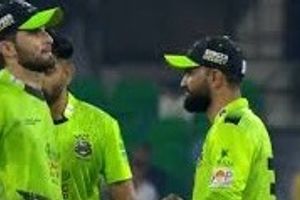 PSL: कप्तान शाहीन अफरीदी बेईमानी पर उतरे, रऊफ- फखर के साथ मिलकर की गेंद से छेड़छाड़, अंपायर ने टीम को दी सजा SportsTak Hindi