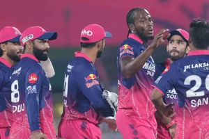 IPL में लगातार 200 प्लस रन बनने और गेंदबाजों की पिटाई पर जोफ्रा आर्चर का तीखा बयान, जानिए क्या बोले SportsTak Hindi