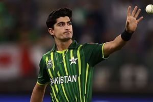 नसीम शाह को राजनीतिक ट्वीट करना पड़ा भारी, PCB ने लगाया 2 करोड़ का जुर्माना, जानिए ऐसा क्या लिखा था SportsTak Hindi