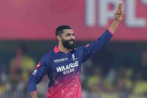 'येलो पुराना लगता है और पिंक ज्यादा पसंद', जडेजा ने CSK छोड़ने पर दिया इमोशनल बयान SportsTak Hindi