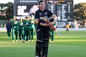 न्यूजीलैंड कप्तान की 179 रन की हाहाकार पारी, दो विकेट से जीती टीम, वनडे में सबसे बड़े रन चेज का भारत का वर्ल्ड रिकॉर्ड टूटा SportsTak Hindi