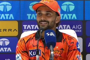 नीतीश कुमार रेड्डी को मुश्किल दौर से बाहर निकालने वाला कौन है मिस्ट्री मैन? ऑलराउंडर ने पहचान बताने से किया मना SportsTak Hindi