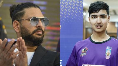 युवराज सिंह ने इस अनजाने खिलाड़ी को बताया अगला सुपरस्टार, कहा- उसमें सूर्यवंशी जैसा एक्स फैक्टर है SportsTak Hindi