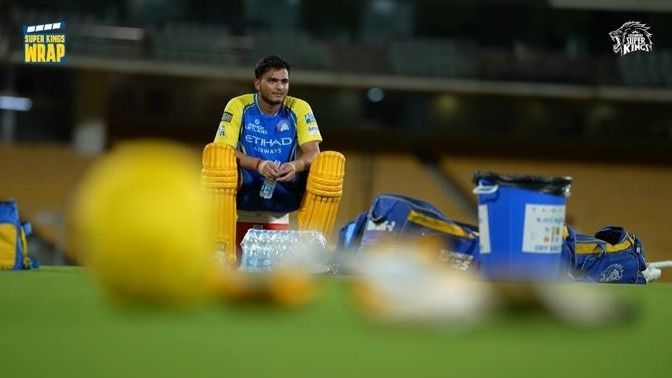 चेन्नई के लिए अभ्यास के दौरान प्रशांत वीर 