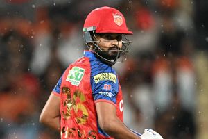 श्रेयस अय्यर पर नहीं लगेगा बैन, IPL के बदले नियम ने दो बार गलती करने के बावजूद PBKS के कप्तान को बचाया SportsTak Hindi