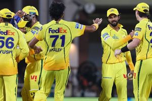 IPL 2026: CSK का ऐसे कैसे आगे बढ़ेगा सफर? दो मैचों में ही सामने आ गई पांच बार की चैंपियन की सबसे बड़ी कमजोरी SportsTak Hindi