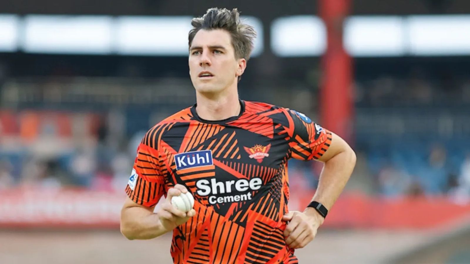 SRH के लिए पैट कमिंस कब करेंगे IPL2026 सीजन में वापसी ? कोच डेनियल विटोरी ने तारीख के साथ दी अपडेट पैट कमिंस को सनराइजर्स हैदराबाद की कप्तानी करना था. (Photo: BCCI)