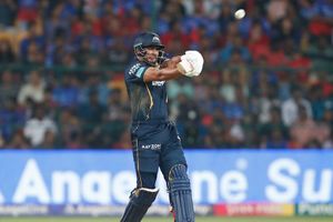 38.65 करोड़ डुबो चुका है ये खिलाड़ी, पंजाब के बाद गुजरात का हो रहा है नुकसान, जानें कौन है ये शख्स? SportsTak Hindi