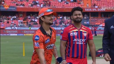 LSG vs SRH: ऋषभ पंत हैदराबाद के खिलाफ ओपनिंग करेंगे या नहीं? खुद दिया ये जवाब Ishan Kishan and Rishabh Pant during the toss