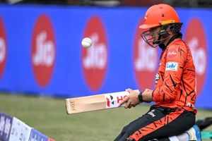 LSG vs SRH : अभिषेक शर्मा शून्य पर लौटे पवेलियन तो उनके नाम रोहित शर्मा का जुड़ा ये शर्मनाक रिकॉर्ड SportsTak Hindi