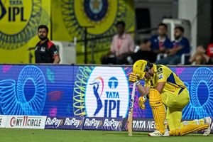 IPL 2026: पहली जीत के लिए तरस रही CSK के अगले मैच में होगी इस विस्फोटक बल्लेबाज की वापसी! कोच ने दी बड़ी अपडेट SportsTak Hindi
