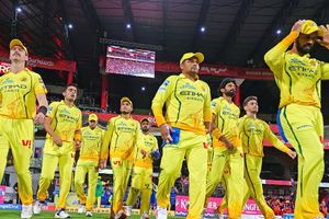IPL 2026: चेन्नई सुपर किंग्स ने 6561 दिनों में पहली बार देखा इतना खराब दिन, RCB के खिलाफ पांच बार की चैंपियन ने ये क्या कर दिया? SportsTak Hindi