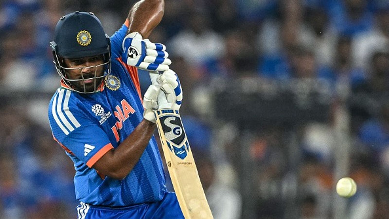 संजू सैमसन ICC अवॉर्ड के लिए नॉमिनेट, जसप्रीत बुमराह समेत दो खिलाड़ियों से टक्कर संजू सैमसन और जसप्रीत बुमराह ने टी20 वर्ल्ड कप में कमाल का प्रदर्शन किया था. (PC: Getty)