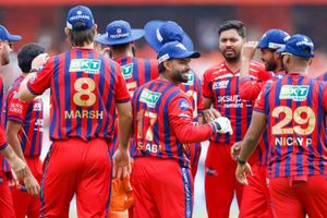 IPL 2026: ऋषभ पंत की लखनऊ को इस खिलाड़ी ने दिया धोखा! चोट की वजह से आया नहीं, अब संपर्क भी नहीं कर रहा SportsTak Hindi