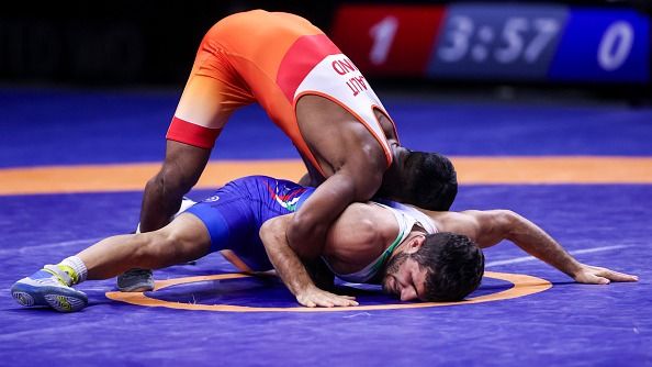 ललित (रेड) एशियाई कुश्ती चैंपियनशिप के फाइनल में पहुंच गए हैं. (PC: Getty)