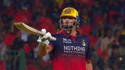 चेन्नई सुपर किंग्स के खिलाफ टिम डेविड ने कैसे लगाए इतने लंबे छक्के, RCB की इस ड्रिल के पीछे छुपा है राज SportsTak Hindi