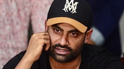 बांग्लादेश क्रिकेट बोर्ड भंग, प्रेसीडेंट की भी छुट्टी, T20 World Cup में विवाद की मिली सजा, तमीम इकबाल के पास कमान Bangladesh's former captain Tamim Iqbal in frame