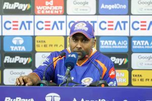 मुंबई इंडियंस में कब लौटेगा 5.25 करोड़ वाला धाकड़ ऑलराउंडर? हेड कोच ने दी बड़ी अपडेट SportsTak Hindi