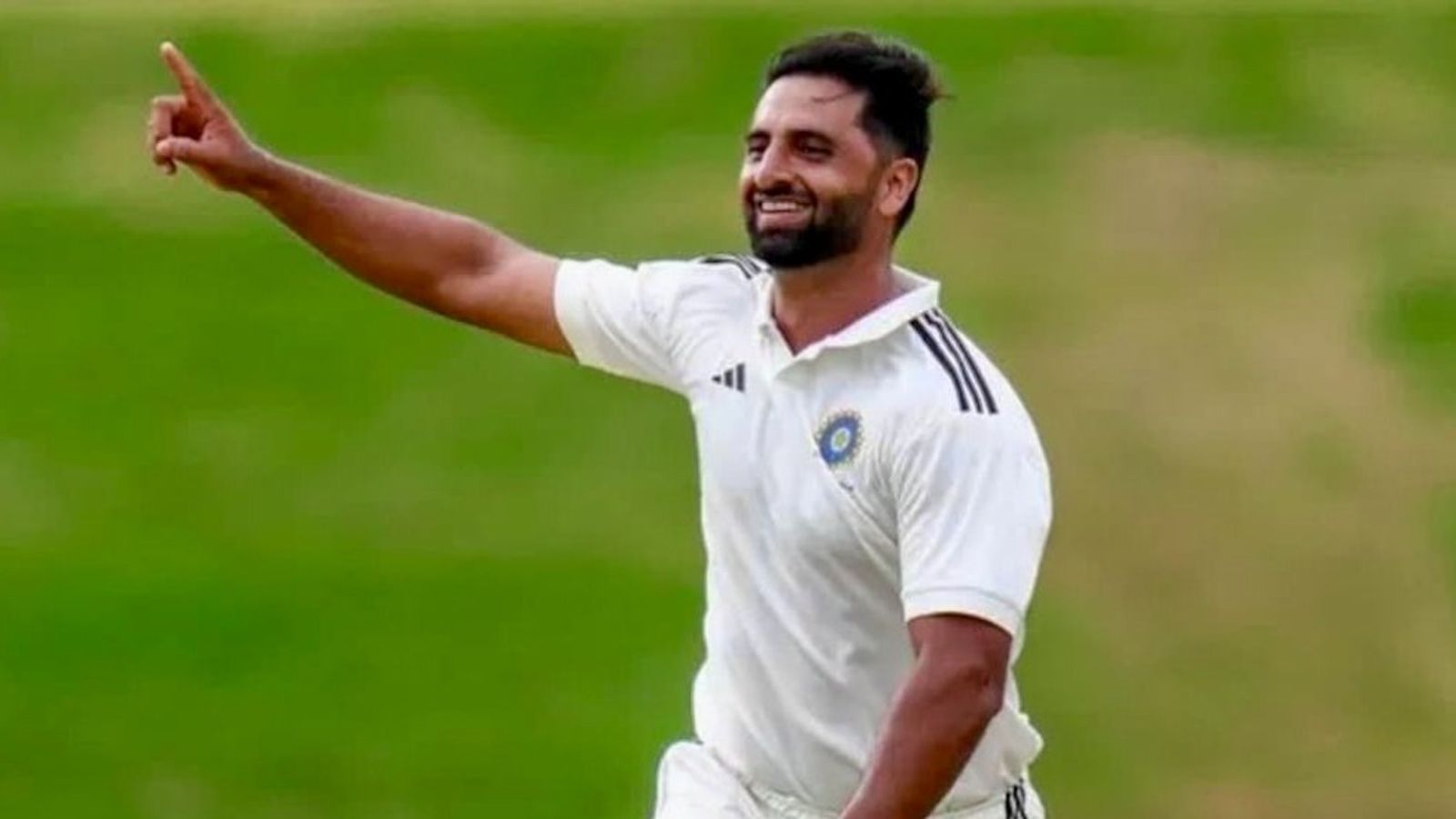 दिल्ली कैपिटल्स की टीम से आकिब नबी को IPL 2026 में कब मिलेगा मौका ? कोच ने दी अपडेट जम्मू- कश्मीर के लिए आकिब नबी (photo: social media)