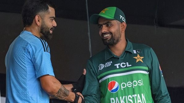 बाबर आजम की फिनिशिंग क्षमता को लेकर विराट कोहली से तुलना हुई थी. (PC: Getty)