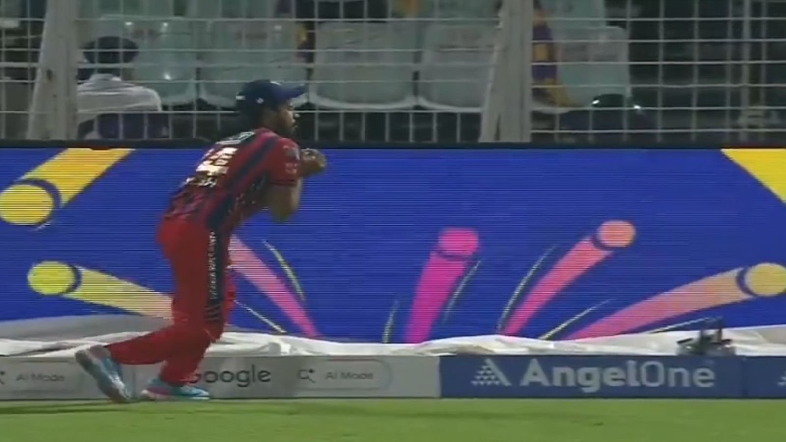 फिन एलन को आउट दिए जाने से IPL में खराब अंपायरिंग पर KKR का फूटा गुस्सा, कहा - इसकी जांच हम... कैच लेने के दौरान दिग्वेश राठी