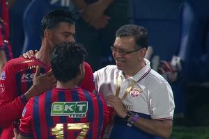 LSG की जीत के बावजूद ऋषभ पंत पर क्यों बरस पड़े पूर्व क्रिकेटर मोहम्मद कैफ? जानें वजह SportsTak Hindi