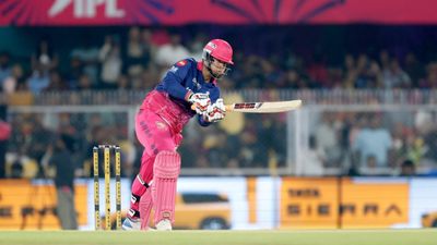 वैभव सूर्यवंशी ने 78 रन कूट RR को RCB के खिलाफ जीत दिलाने के बाद केक काटने से क्यों किया मना? SportsTak Hindi