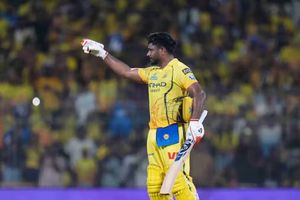 CSK vs DC : संजू सैमसन के शतक से चेन्नई ने चखा जीत का स्वाद, 220 के चेज में दिल्ली ने डाले हथियार SportsTak Hindi