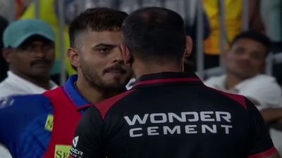 दिल्ली कैपिटल्स के नीतीश राणा को BCCI ने दी सजा, अंपायर से बहस के दौरान गलत शब्दों का इस्तेमाल करने पर लगाया भारी जुर्माना SportsTak Hindi