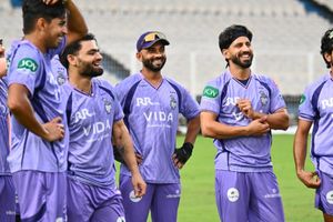 IPL 2026: पहली जीत के लिए तरस रही KKR को बड़ी राहत, CSK के खिलाफ मैच से पहले गेंदबाज को मिली खेलने की मंजूरी! SportsTak Hindi