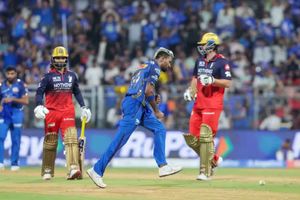 RCB vs MI : सॉल्ट और रजत के धमाके से जीती RCB, 240 रन के आगे मुंबई ने घर में टेके घुटने SportsTak Hindi