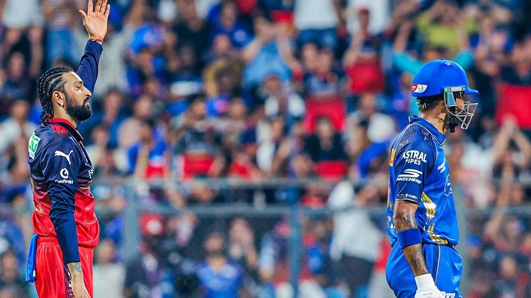 IPL 2026: हार्दिक पंड्या को अपनी बाउंसर से चौंकाने वाले क्रुणाल ने तोड़ी चुप्पी, कहा-मैं दिल की आवाज सुनता हूं क्रुणाल पंड्या ने मुंबई इंडियंस के खिलाफ बाउंसर का इस्तेमाल किया. (PC: rcb x)
