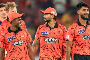 प्रफुल्ल-साकिब जैसे नगीनों को सनराइजर्स हैदराबाद के लिए किसने ढूंढ़ा, टीम इंडिया के इस सूरमा का रहा योगदान SportsTak Hindi