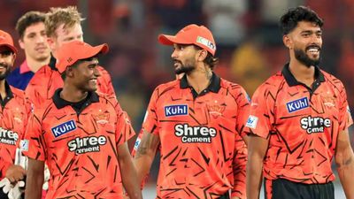 प्रफुल्ल-साकिब जैसे नगीनों को सनराइजर्स हैदराबाद के लिए किसने ढूंढ़ा, टीम इंडिया के इस सूरमा का रहा योगदान SportsTak Hindi