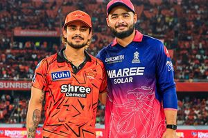 IPL 2026 Point Table: टेबल टॉपर राजस्थान रॉयल्स की हार के बाद पॉइंट टेबल में कितना हुआ बदलाव, किस पोजीशन पर पहुंची सनराइजर्स हैदराबाद? SportsTak Hindi