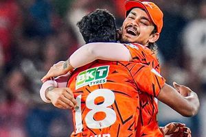 इशान किशन ने राजस्थान रॉयल्स के खिलाफ क्यों नहीं की विकेटकीपिंग? सनराइजर्स हैदराबाद की जीत के बाद बताई असली वजह SportsTak Hindi