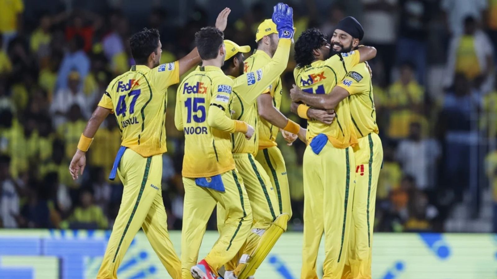 CSK vs KKR: कोलकाता नाइट राइडर्स को 5वें मैच में भी नहीं मिली जीत, चेन्नई सुपर किंग्स 32 रन से विजयी चेन्नई सुपर किंग्स ने केकेआर को 32 रन से हराया. (Photo: BCCI)