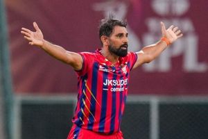 मोहम्मद शमी की फॉर्म-फिटनेस पर अगरकर एंड कंपनी को मिला मैसेज, जानिए किसने, क्या कहा SportsTak Hindi