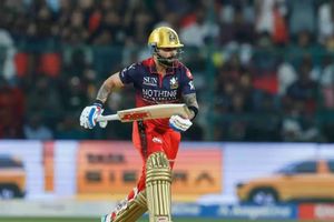 विराट कोहली ने इंजरी पर दी बड़ी अपडेट, दर्द बयां करते हुए कहा - मेरे घुटने में सूजन... SportsTak Hindi