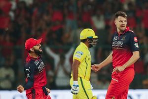 RCB के घरेलू मैदान पर बजे गाने को लेकर BCCI तक पहुंची चेन्नई सुपर किंग्स, बोर्ड से कर डाली शिकायत, जानें क्या है पूरा मामला SportsTak Hindi