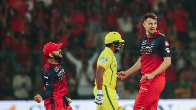 RCB के घरेलू मैदान पर बजे गाने को लेकर BCCI तक पहुंची चेन्नई सुपर किंग्स, बोर्ड से कर डाली शिकायत, जानें क्या है पूरा मामला चेन्नई सुपर किंग्स के इस गाने को बजाने के खिलाफ शिकायत की. (PC: x)