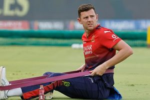 'मैं बुमराह जैसा नहीं कि...', RCB की जीत में प्लेयर ऑफ द मैच बने जोश हेजलवुड ने क्यों कहा ऐसा ? SportsTak Hindi