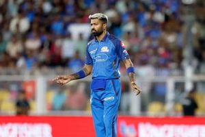 बुमराह, सूर्यकुमार सहित 3 खिलाड़ी हो जाएंगे मुंबई इंडियंस से बाहर? कप्तान हार्दिक पंड्या ने ये क्या कह दिया SportsTak Hindi