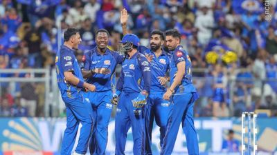 IPL 2026 : मुंबई इंडियंस की टीम अभी तक क्यों पांच में हारी चार मुकाबले? अश्विन ने बताई ये अजीब वजह MUMBAI INDIANS PLAYER